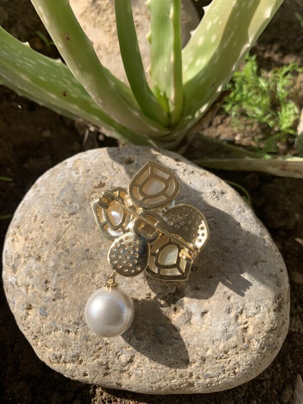 broches Perla